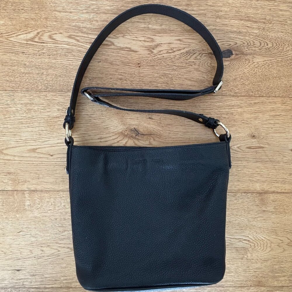 Poppy Barley The Right Size Tote in Pebble Black Leather